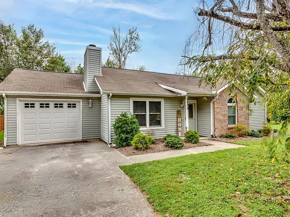8809 Flintlock Rd, Knoxville, TN 37931