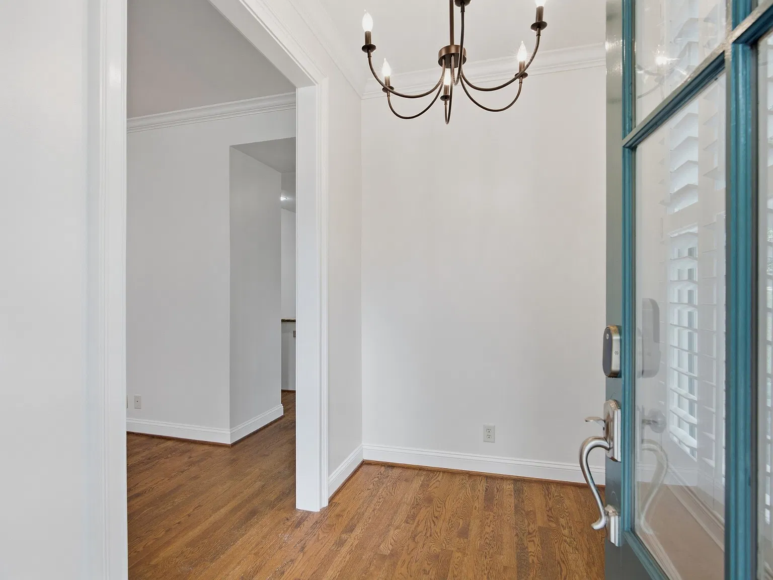 2 bed, 2.5 bath, 1642 sqft, $3,600 — Photo 3