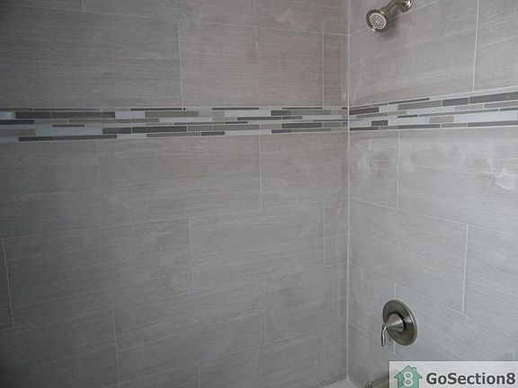 5th image of 666 E 154th Pl