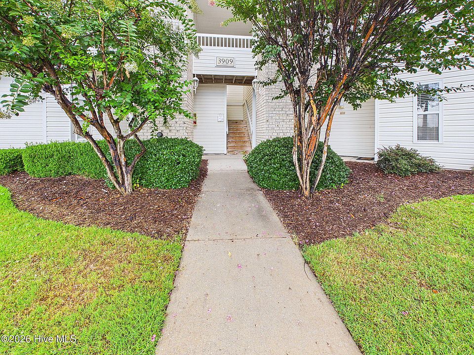 1st image of 3909 Botsford Court Unit 103