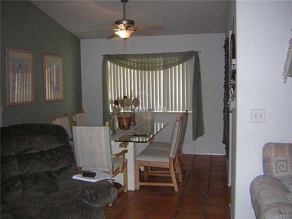 3rd image of 7513 W Gilmore Ave