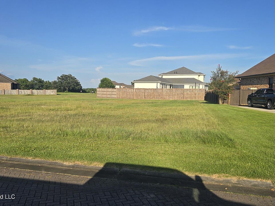 1st image of 406 Goose Pointe Blvd #61