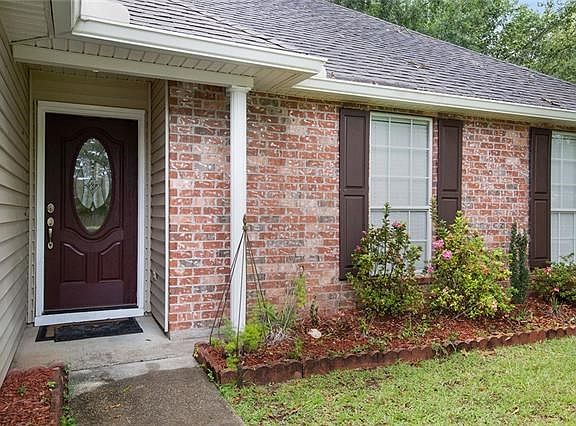 70399 8th St. Covington, LA  70433 - 3 bd/2ba home
