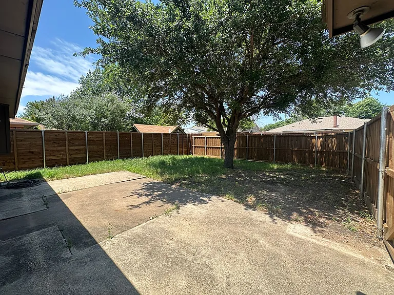 4045 Cavalry Dr — Photo 39