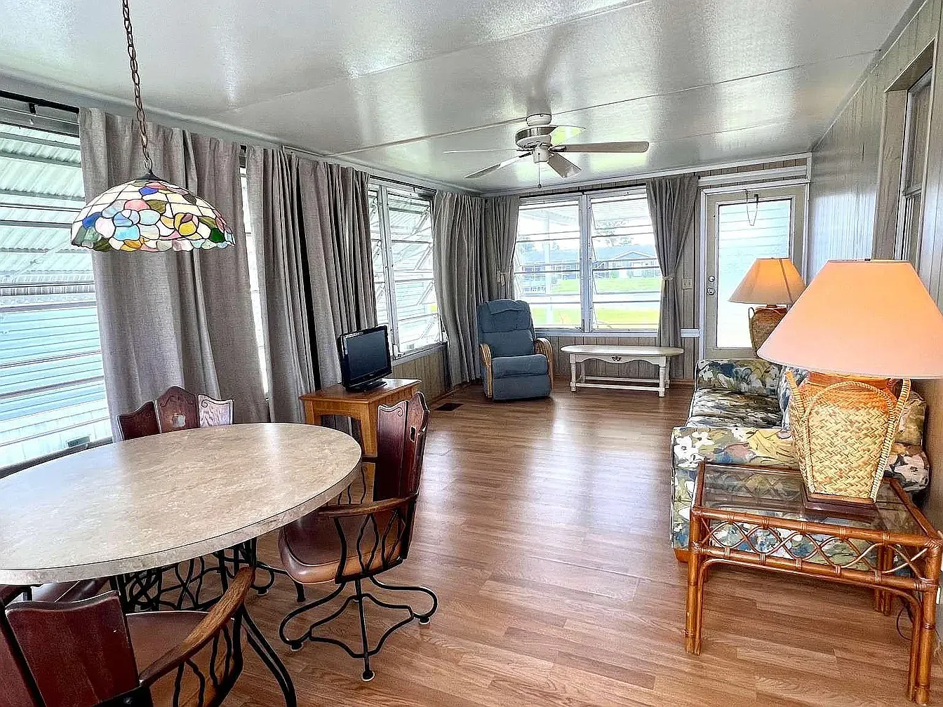 2 bed, 1400 sqft, $1,600 — Photo 3