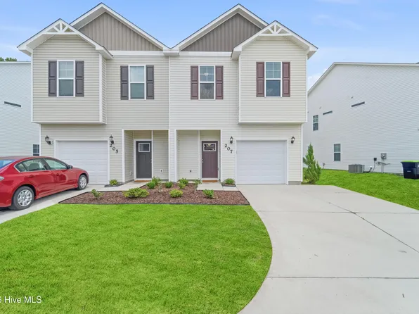 207 Shallowbag Bay Ln, Jacksonville, NC 28546