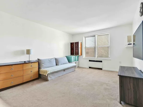 170-06 Crocheron Avenue #2C, Flushing, NY 11358
