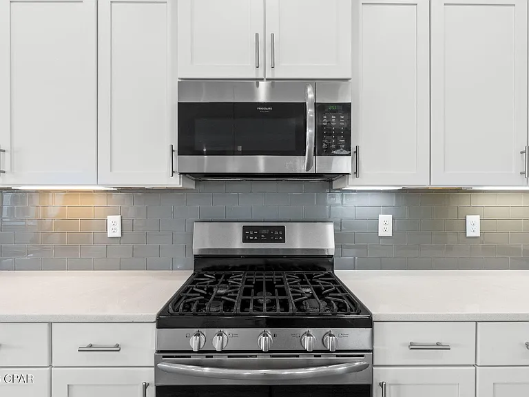 1816 Discovery Loop — Photo 12