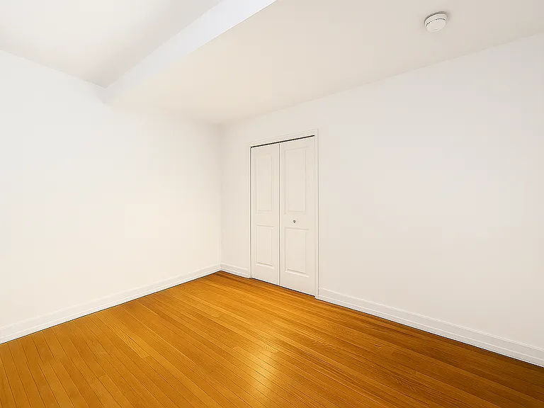 240 Centre St #3B — Photo 16