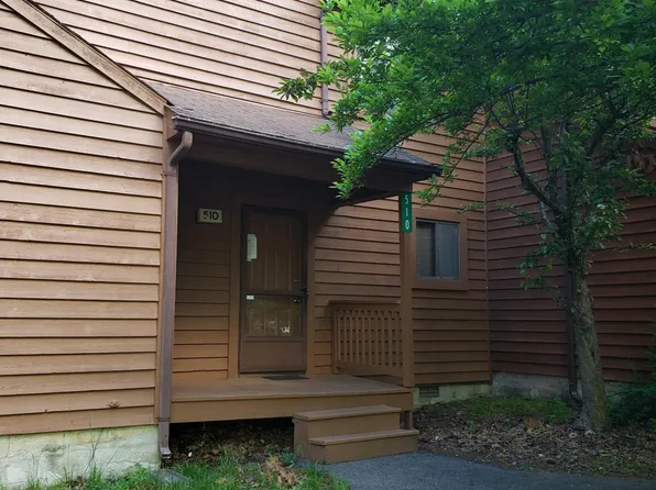 510 Wales Ct, Bushkill, PA 18324