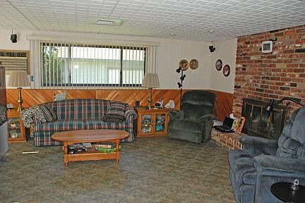4th image of 224 W Mauna Loa Ave