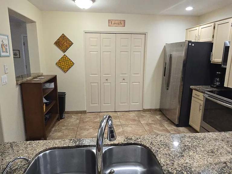 13850 N Hamilton Dr #B — Photo 8