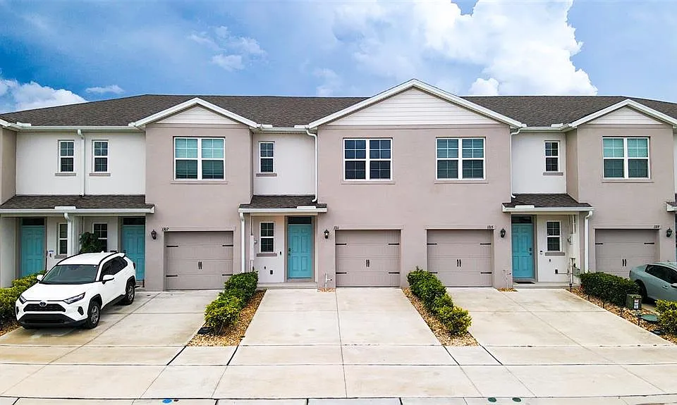 1311 Tallowwood Ln