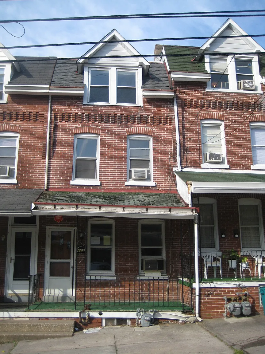 808 W Elm St photo 1