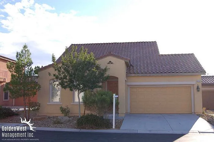 3 bed, 3.0 bath, 1650 sqft, $2,050 — Photo 1