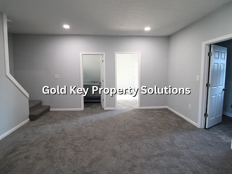 508 W Monroe St — Photo 10