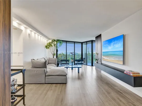 1000 Quayside Ter APT 707, Miami, FL 33138