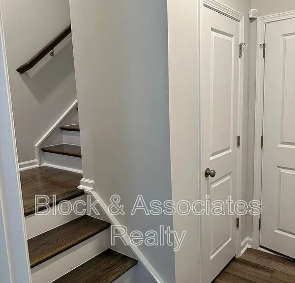 608 Gimari Dr — Photo 41