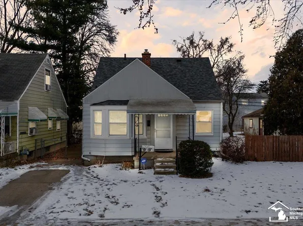 2105 Cicotte Ave, Lincoln Park, MI 48146