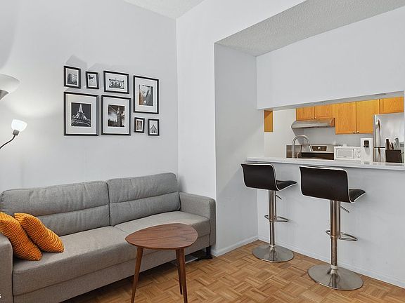 2nd image of 474 48th Ave APT 5P