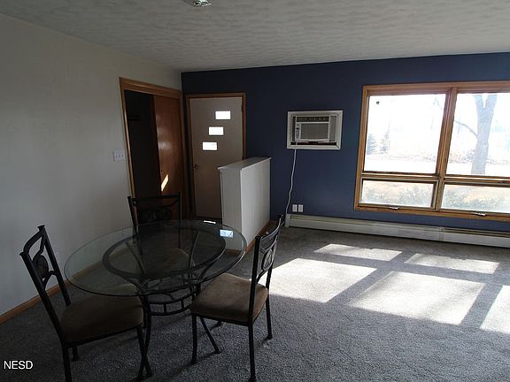 5th image of 304 1st Ave S