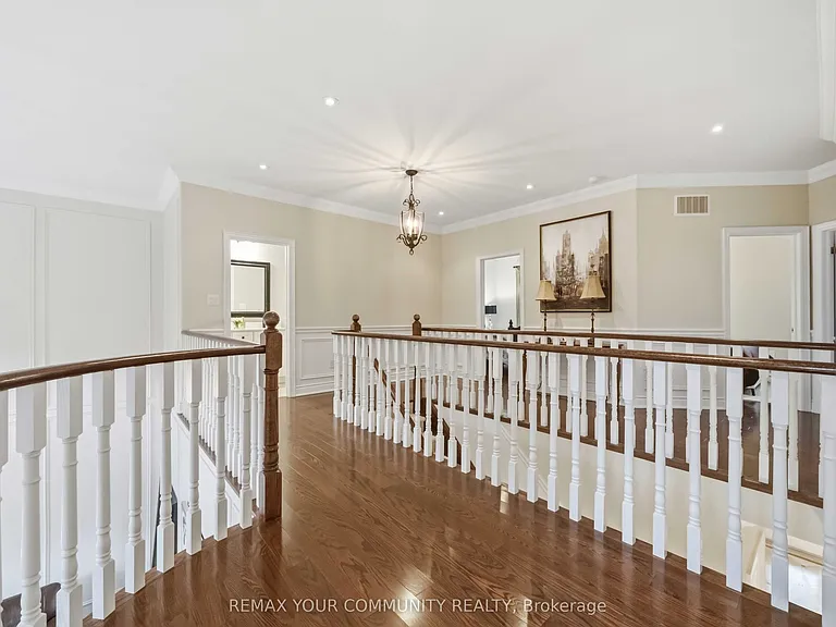 2313 Southcott Rd — Photo 21