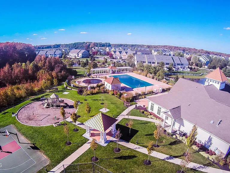 10 Deepwater Cir — Photo 28