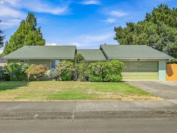 1655 Alexandra Ave, Woodburn, OR 97071