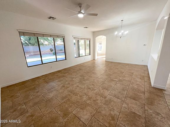 3rd image of 7326 N KIRSTEN Avenue