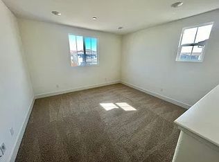 455 Manhattan Dr, Lathrop, CA 95330