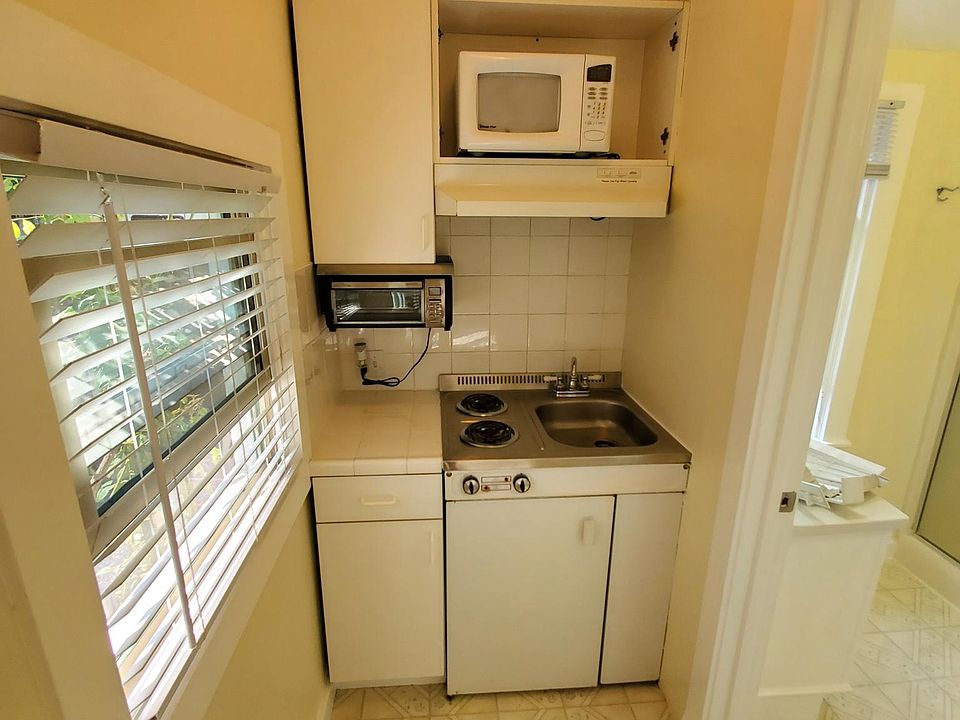 1st image of 10 Cochrane Way #A