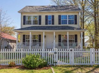 28 Lossing Ave, Colonial Beach, VA 22443