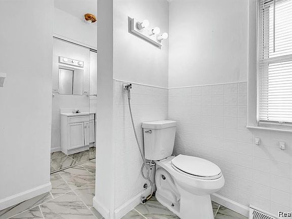 4th image of 8676 Robindale Ave