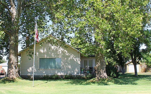 1st image of 804 Wallula Ave