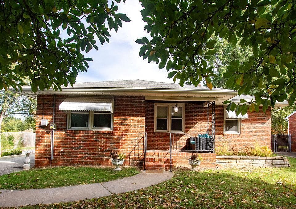 1st image of 34 Northmoor Pl