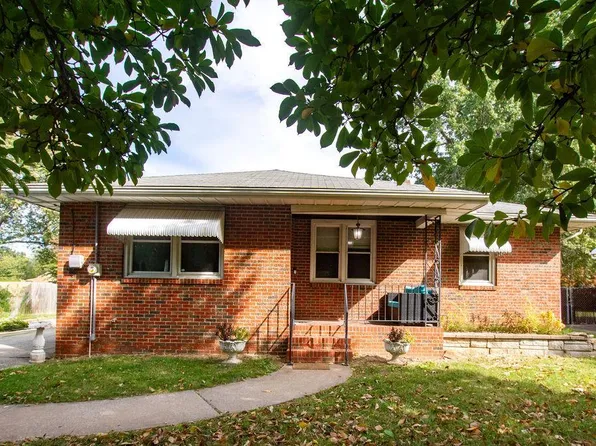 34 Northmoor Pl, East Alton, IL 62024