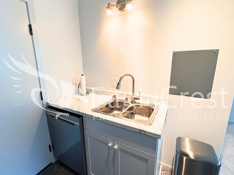 1211 Yellowhawk Way #B — Photo 19