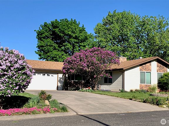 2nd image of 29 NE Ivy Lane