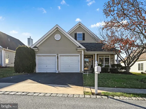 1805 Angelica Dr, Lancaster, PA 17601