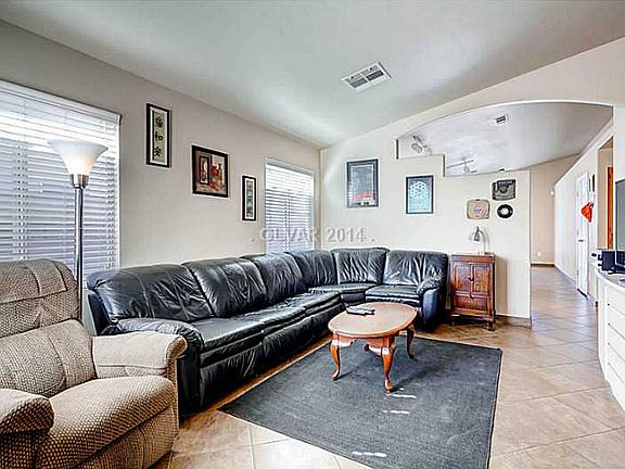 3rd image of 2261 Blackberry Valley Way