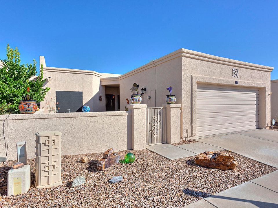 1st image of 984 W Calle De Emilia
