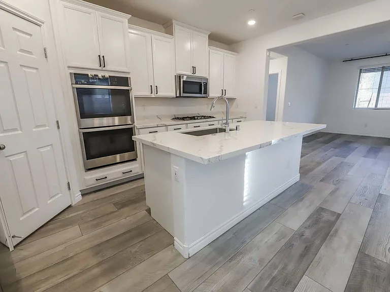906 Sycamore Falls St — Photo 16