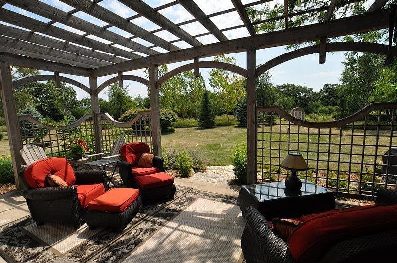 Grand Private Backyard