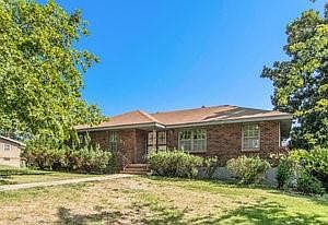 3rd image of 5119 Lister Ave