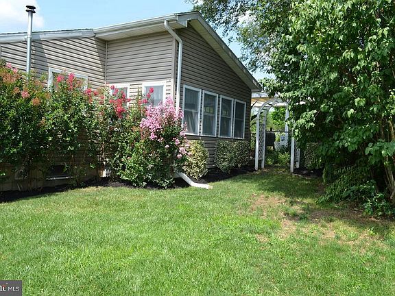 3rd image of 7936 Moyer Rd