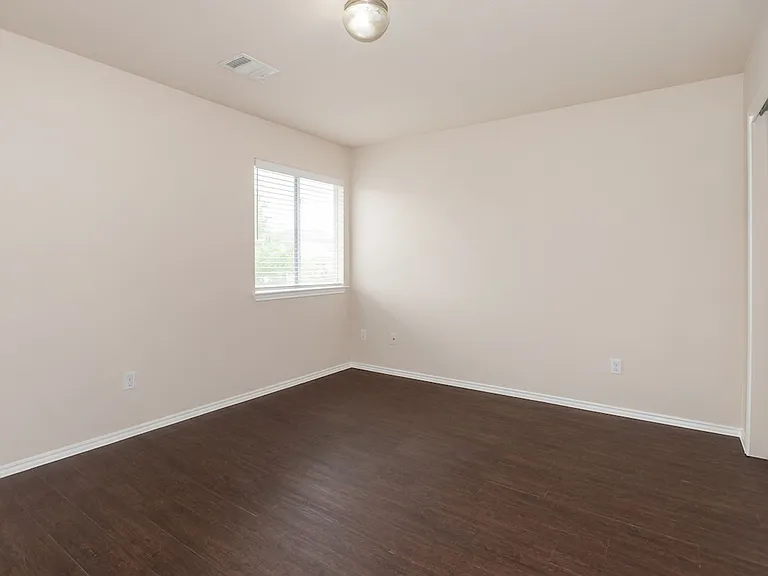 516 Sweet Leaf Ln — Photo 12