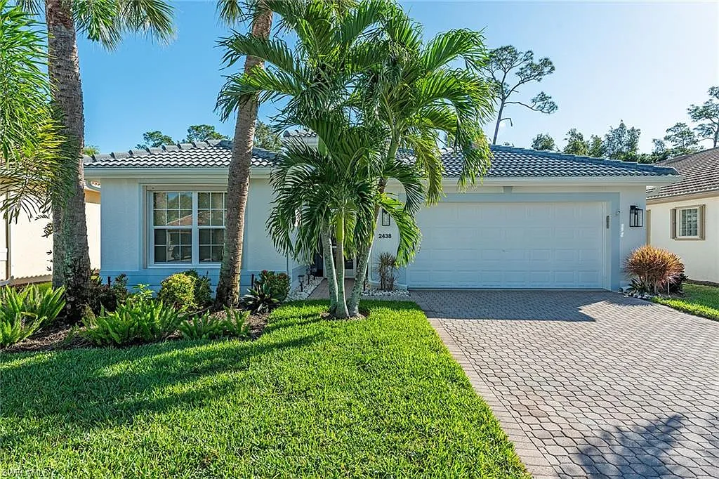 3 bed, 2.0 bath, 1996 sqft, $11,000 — Photo 1