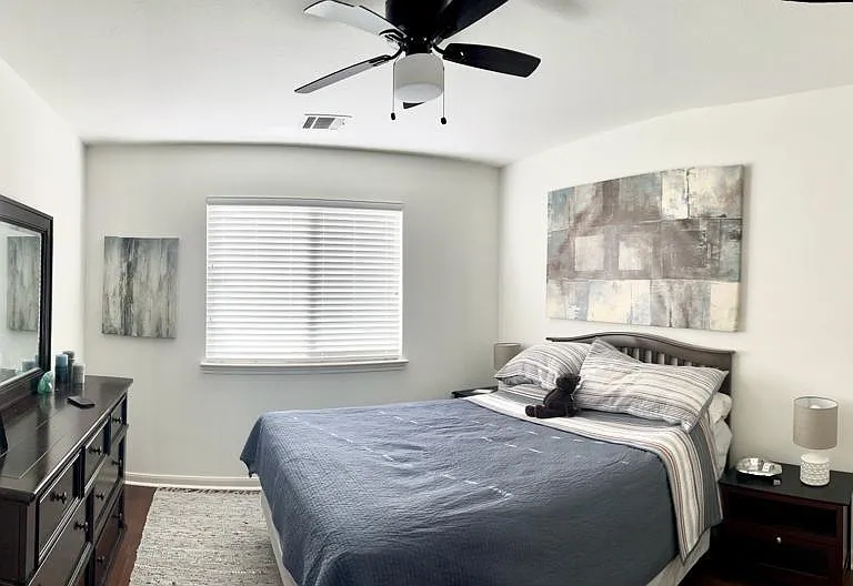 Guest bedroom