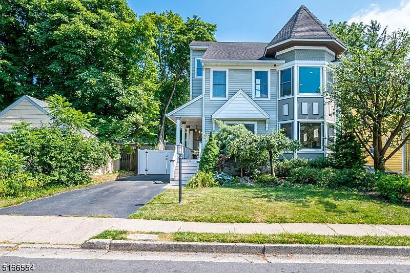 1st image of 106 Highland Ave