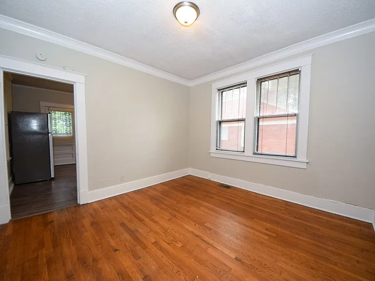 625 McConnell St — Photo 4
